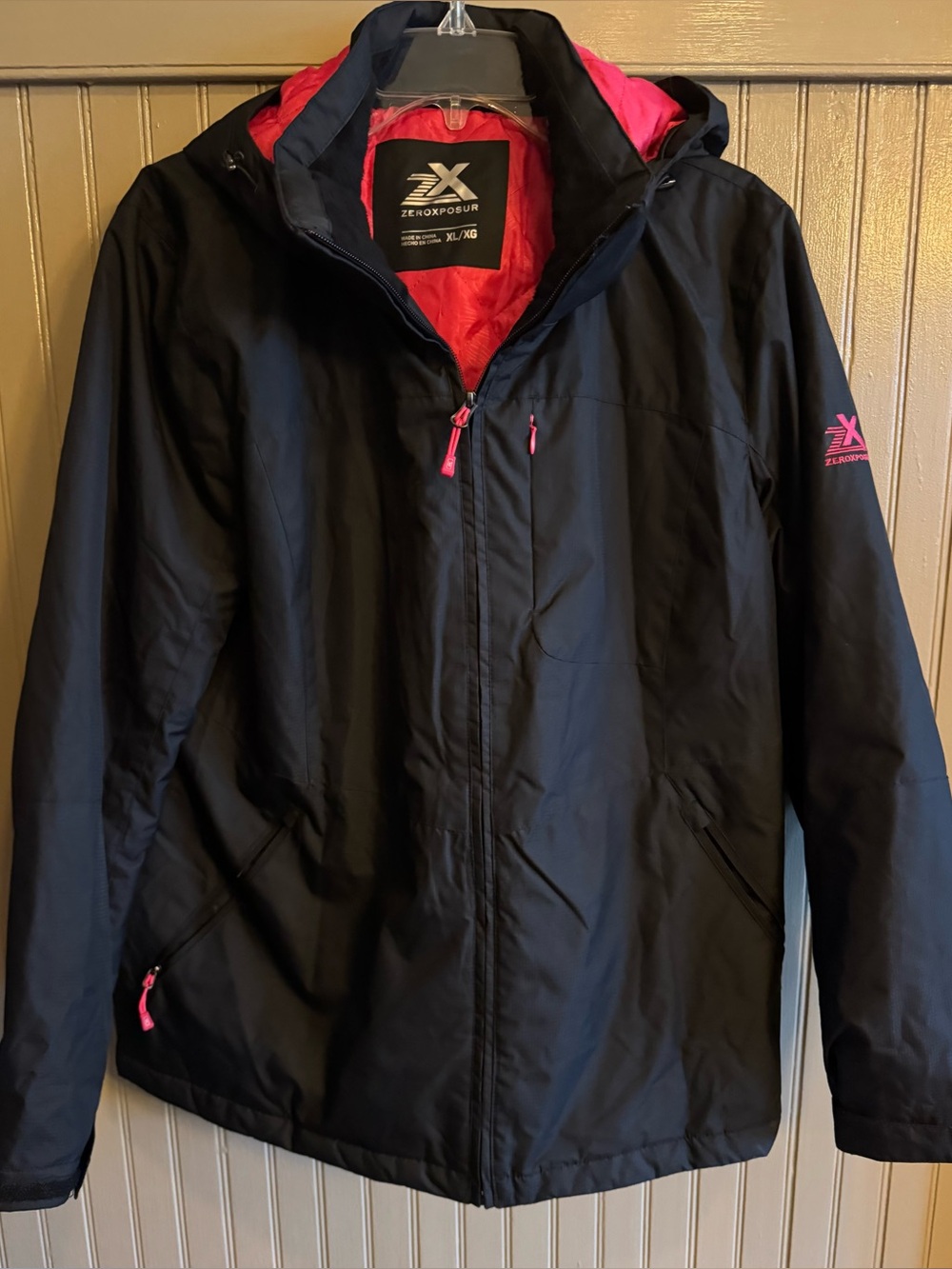 ZeroXposur Black hooded coat red Trim size xl